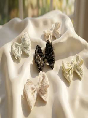 Lace bow clips