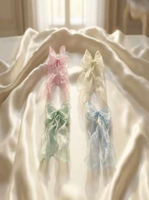 Lace ribbon bows
