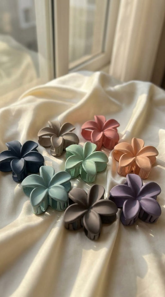 Matte flower claw clips